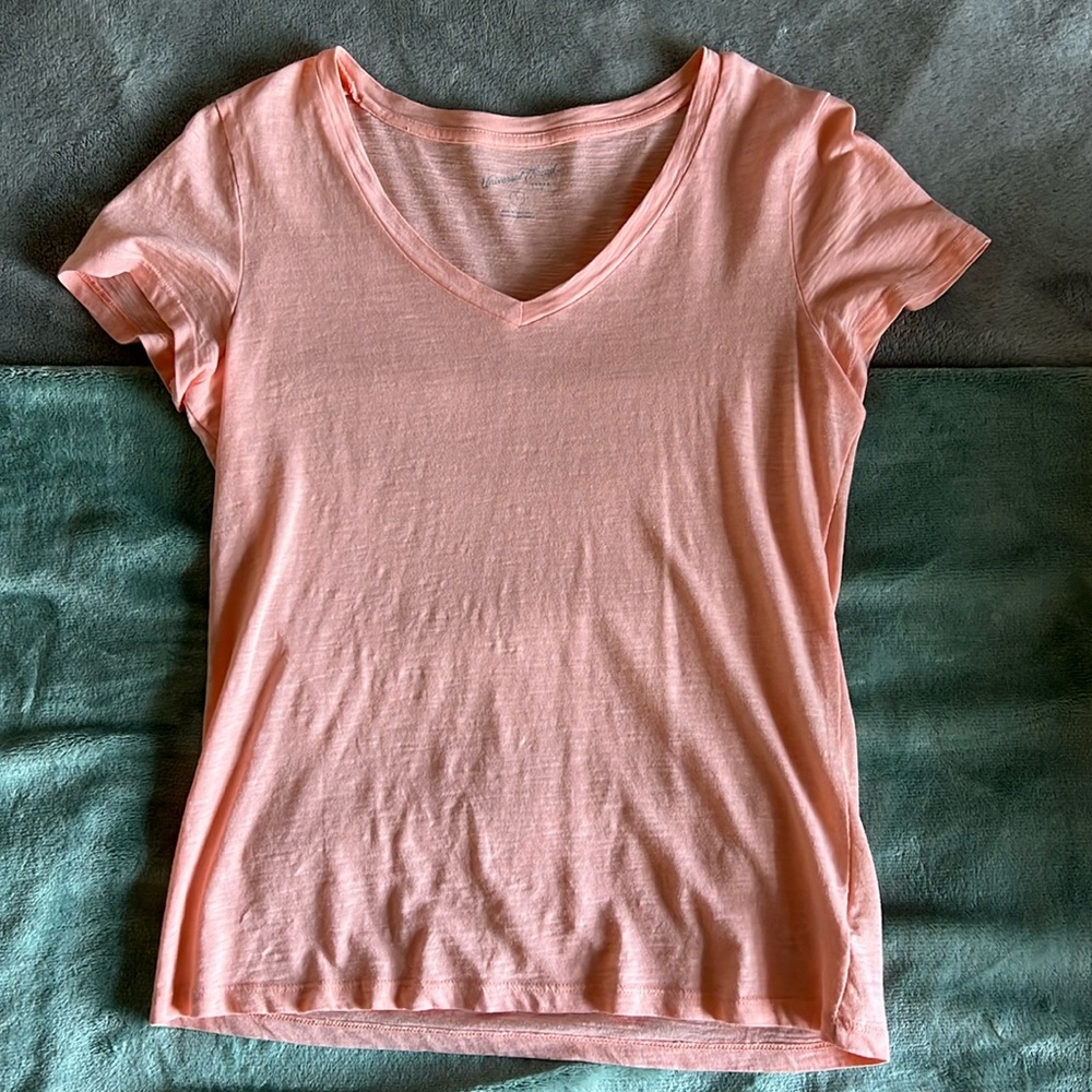 Universal Thread Pink/Coral V-neck T-shirt
